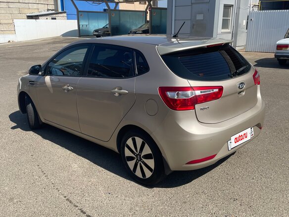 2013 Kia Rio 4-speed III, бежевый, 1020000 рублей - вид 7