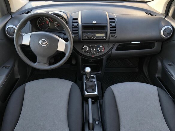 2013 Nissan Note I Рестайлинг, белый, 565000 рублей - вид 12