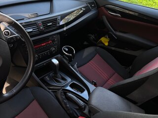2012 BMW X1 18i I (E84), красный, 1100000 рублей, вид 4