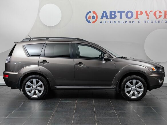 2012 Mitsubishi Outlander II Рестайлинг, коричневый, 1164000 рублей - вид 4