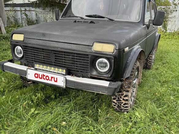 2000 Lada (ВАЗ) 2121 (4x4) I Рестайлинг, чёрный, 300000 рублей