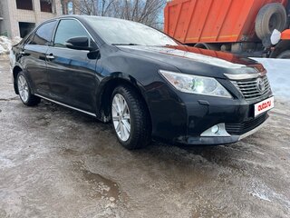 2013 Toyota Camry VII (XV50), чёрный, 1450000 рублей, вид 3