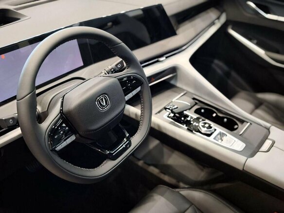 2024 Changan CS75 Plus III, серый, 4029900 рублей - вид 9