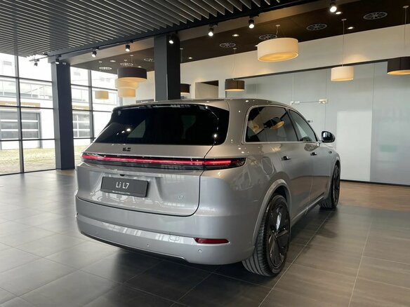 2025 Li Auto (Lixiang) L7 52.3 kWh I Рестайлинг, серебристый, 10690000 рублей - вид 6