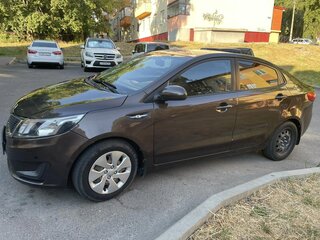 2014 Kia Rio III, коричневый, 850000 рублей, вид 3