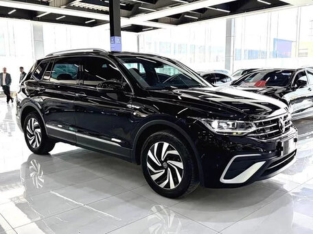 2023 Volkswagen Tiguan L II Рестайлинг (China Market), чёрный, 2100000 рублей, вид 3