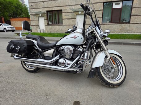 2009 Kawasaki VN900 Vulcan, белый, 700000 рублей, вид 4