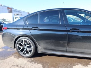 2022 BMW 5 серии 530i xDrive VII (G30/G31/G38) Рестайлинг, чёрный, 5650000 рублей, вид 4