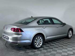 2017 Volkswagen Passat B8, серебристый, 2120000 рублей, вид 5