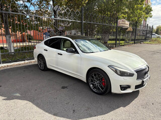 2015 Infiniti Q70 I Рестайлинг, белый, 2250000 рублей, вид 3