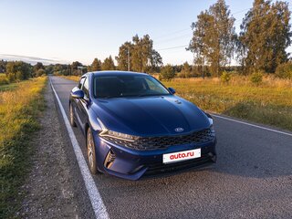 2020 Kia K5 III, синий, 2180000 рублей, вид 3
