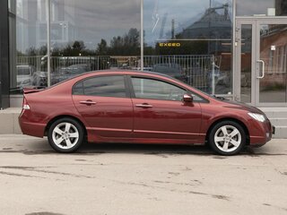 2008 Honda Civic VIII, красный, 670000 рублей, вид 4
