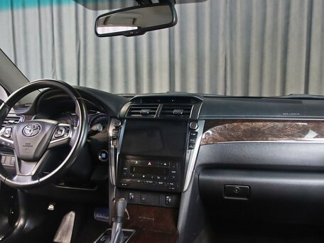 2017 Toyota Camry VII (XV50) Рестайлинг 2, чёрный, 1799000 рублей, вид 5