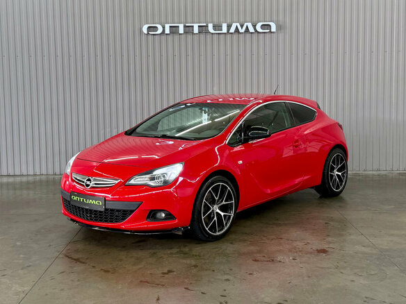 2013 Opel Astra GTC J Рестайлинг, красный, 847000 рублей