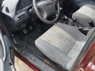 2004 Chevrolet Niva I, пурпурный, 210000 рублей, вид 5