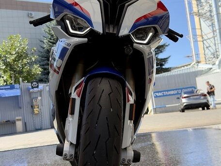 2022 BMW S 1000 RR, белый, 1800000 рублей, вид 4
