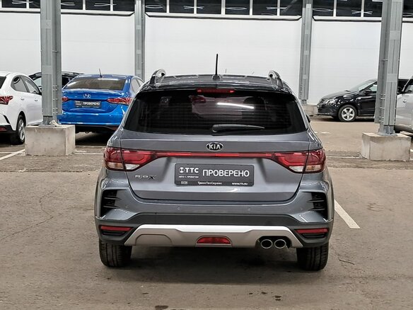 2021 Kia Rio X IV Рестайлинг, серый, 1700000 рублей - вид 5