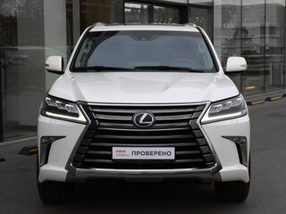 2016 Lexus LX 570 III Рестайлинг 2, белый, 7400000 рублей, вид 2