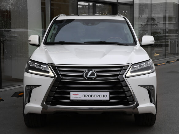 2016 Lexus LX 570 III Рестайлинг 2, белый, 7400000 рублей - вид 1