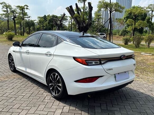 2020 JAC J7 I, белый, 950000 рублей - вид 3