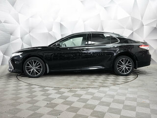 2021 Toyota Camry VIII (XV70) Рестайлинг, чёрный, 2818000 рублей, вид 2