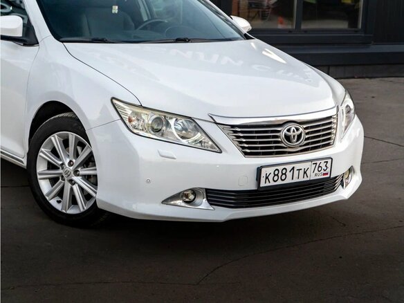 2013 Toyota Camry VII (XV50), белый - вид 12