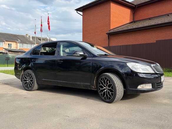 2012 Skoda Octavia II (A5) Рестайлинг, чёрный, 745000 рублей - вид 6