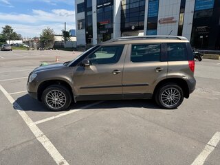 2011 Skoda Yeti I, коричневый, 850000 рублей, вид 4