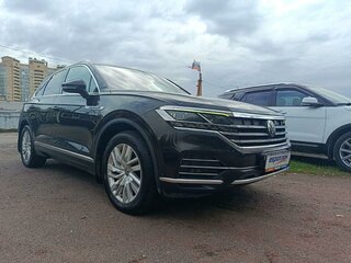 2021 Volkswagen Touareg III, белый, 6090000 рублей, вид 2