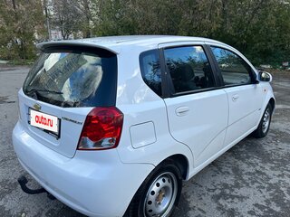 2005 Chevrolet Aveo I, белый, 320000 рублей, вид 4
