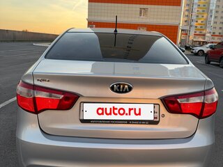 2014 Kia Rio III, серебристый, 900000 рублей, вид 3