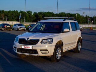 2015 Skoda Yeti I Рестайлинг, белый, 880000 рублей, вид 1