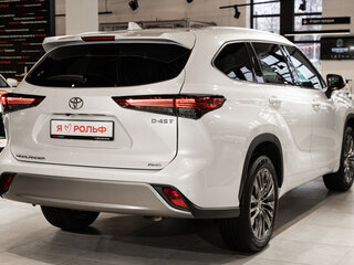 2026 Toyota Highlander IV (XU70), белый, 5800000 рублей, вид 4