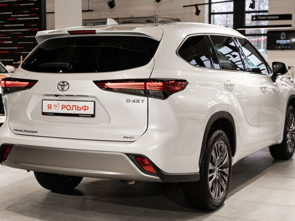 2026 Toyota Highlander IV (XU70), белый, 5800000 рублей - вид 3