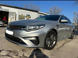 2019 Kia Optima IV Рестайлинг, серый, 1650000 рублей, вид 3