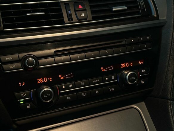 2011 BMW 6 серии 650i III (F06/F13/F12), белый - вид 12