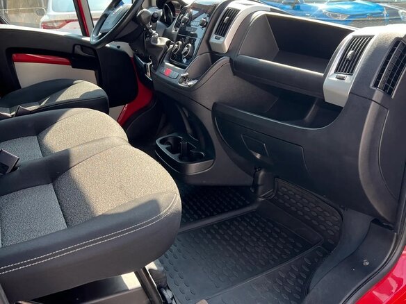 2017 Fiat Professional Ducato, красный, 2400000 рублей - вид 8