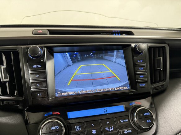 2017 Toyota RAV4 IV (XA40) Рестайлинг, белый - вид 10
