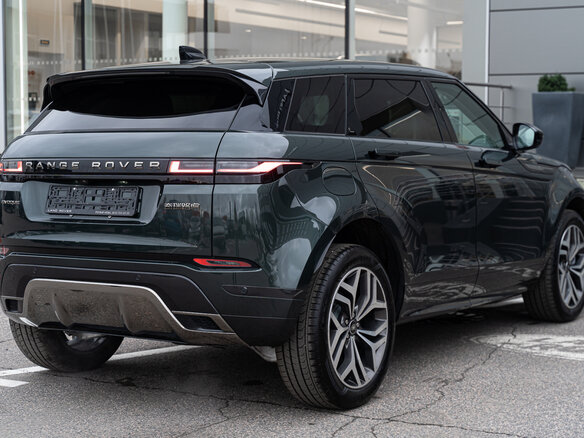 2025 Land Rover Range Rover Evoque L II Рестайлинг, зелёный, 6599500 рублей - вид 6