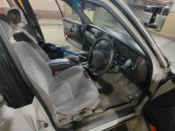 1990 Toyota Crown VIII (S130), серый, 550000 рублей - вид 13