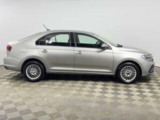 2021 Volkswagen Polo VI, серебристый, 1573200 рублей, вид 5