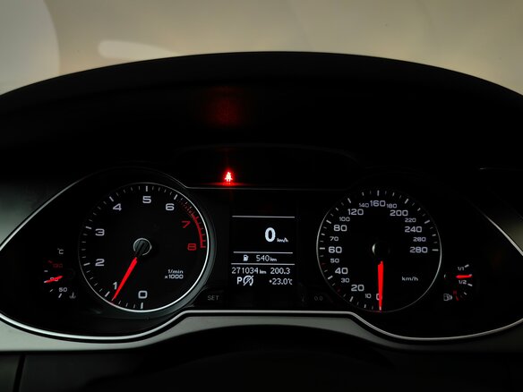 2014 Audi A4 IV (B8) Рестайлинг, красный, 1038000 рублей - вид 15