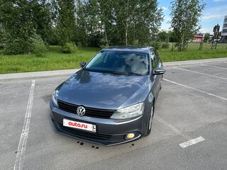 2014 Volkswagen Jetta VI Рестайлинг, серый, 900000 рублей, вид 2