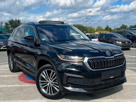 2023 Skoda Kodiaq I Рестайлинг, чёрный, 3575000 рублей, вид 1