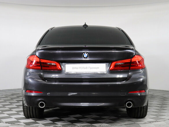 2019 BMW 5 серии 520d xDrive VII (G30/G31/G38), серый, 2615223 рублей - вид 3