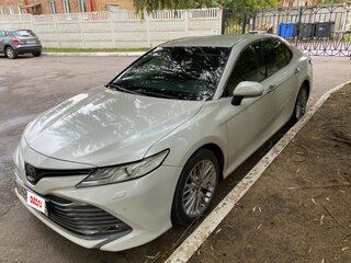 2019 Toyota Camry VIII (XV70), белый, 3500000 рублей, вид 1