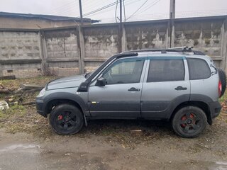 2016 Chevrolet Niva I Рестайлинг, серый, 575000 рублей, вид 4