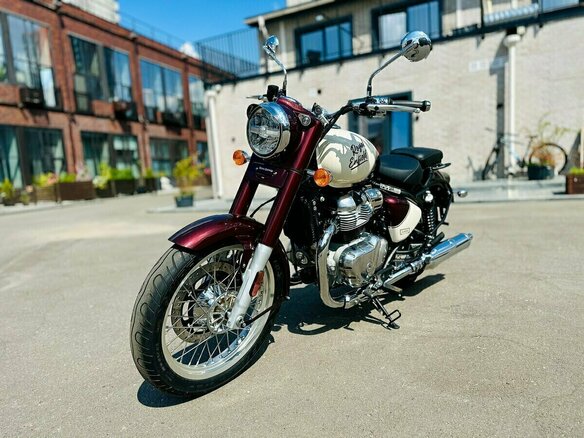 2026 Royal Enfield Classic 650, красный, 703000 рублей - вид 18