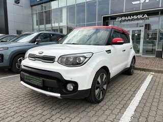 2017 Kia Soul II Рестайлинг, белый, 1425000 рублей, вид 1