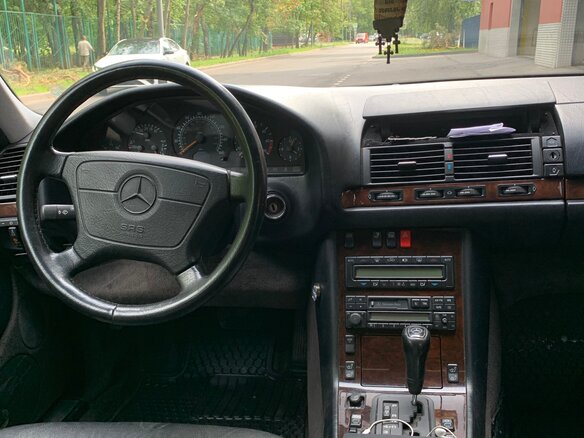 1998 Mercedes-Benz S-Класс 500 Long III (W140) Рестайлинг, чёрный, 1000000 рублей - вид 6